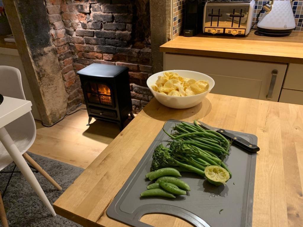 The Tenth House, Grade II Listed Georgian Town House, Wirksworth, Derbyshire, Peak District Cottage, Sleeps 4 ภายนอก รูปภาพ